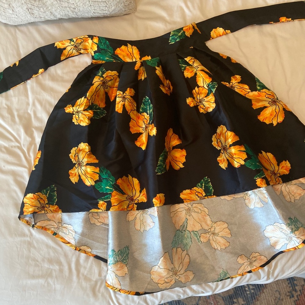 Elegant floral high low skirt